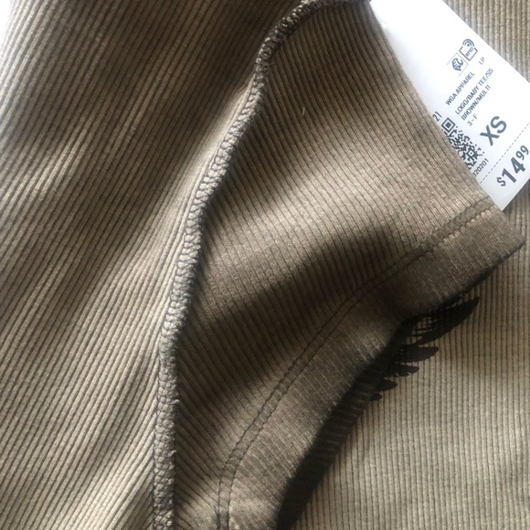 Forever 21 Baby Tee - Picture 7 of 10